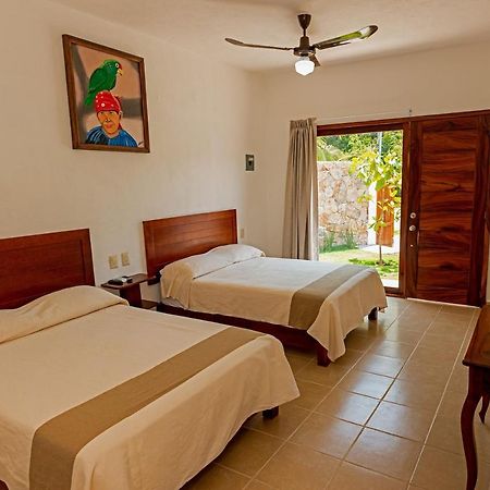 Hotel Casa Victoria Zihuatanejo Esterno foto