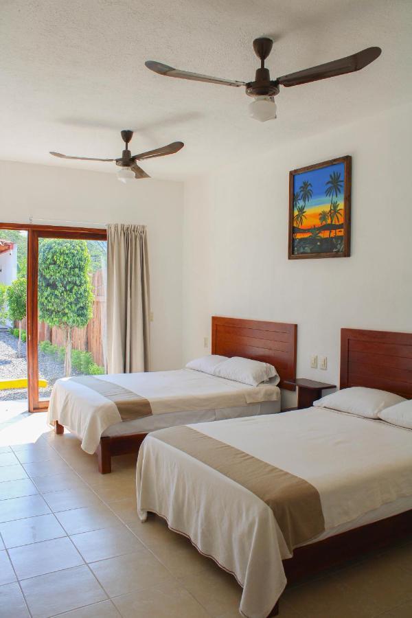 Hotel Casa Victoria Zihuatanejo Esterno foto